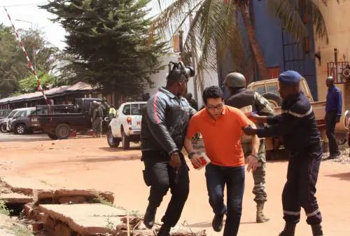 Mali, jihadisti in hotel di lusso "Liberano chi recita il Corano"