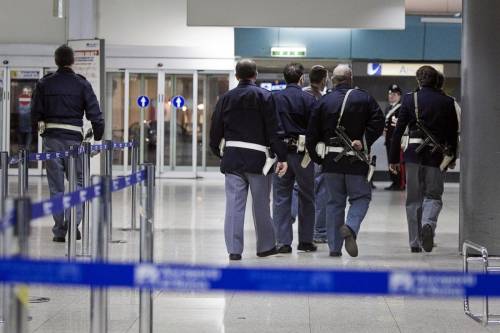 Allerta attentati per Capodanno: "Colpiranno dirottando un volo"