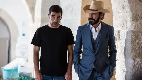 Il film del weekend: "Loro chi?"