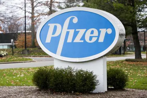 Vaccino, Pfizer brucia tutti: sarà somministrato già dalla prossima settimana