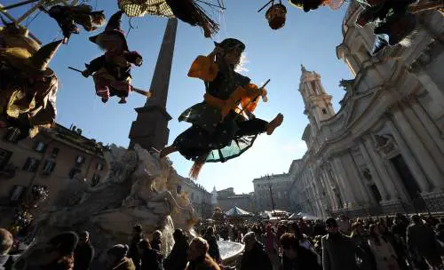 A Piazza Navona gay center al posto dei presepi