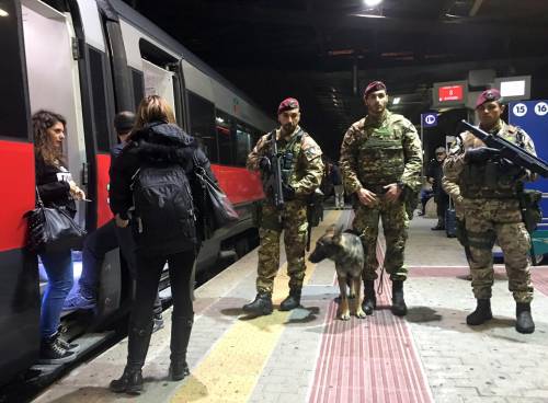 Poliziotti senza internet Il Viminale blocca i pc e i terroristi ringraziano