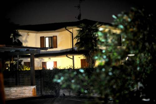 Milano, spara ai ladri in casa e uccide uno dei rapinatori