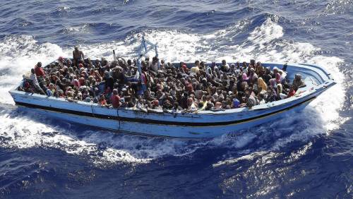 Libia: "Invaderemo l'Ue coi barconi dei profughi"