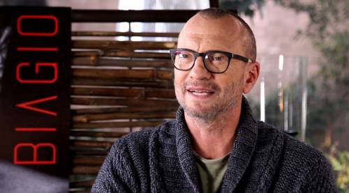 Torna Biagio Antonacci: una raccolta di successi, inediti e poesie