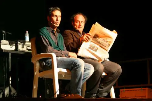 I "Tanti lati latitanti" della vita tragicomica  del duo Ale & Franz