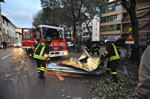 Sud e Centro Italia nella morsa del maltempo. Una donna è morta a Palermo