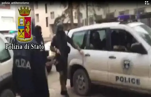 Il blitz anti-terrorismo a Brescia