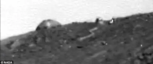 "La Nasa sta nascondendo una cupola aliena su Marte"