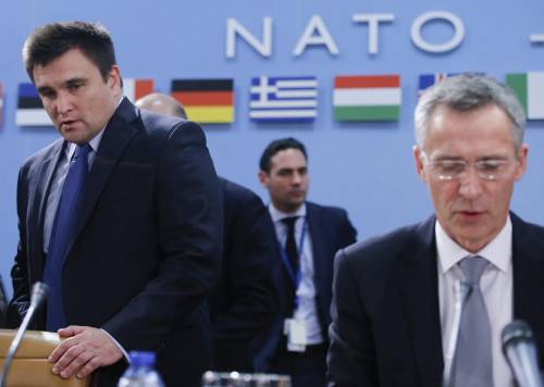 Nato-Russia: chi soffia sul fuoco?