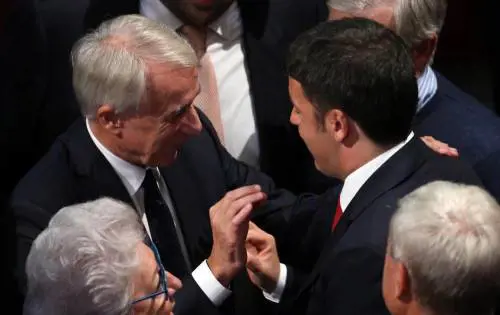 Pisapia scarica Renzi: "Io alla Consulta? Bufala"
