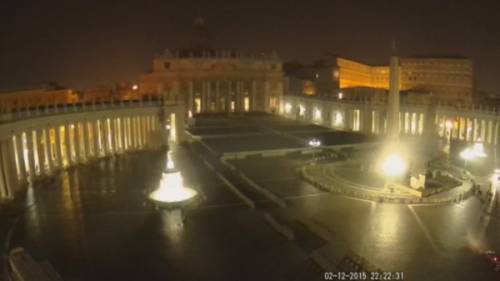 Mistero a piazza San Pietro: Cupola al buio da ore