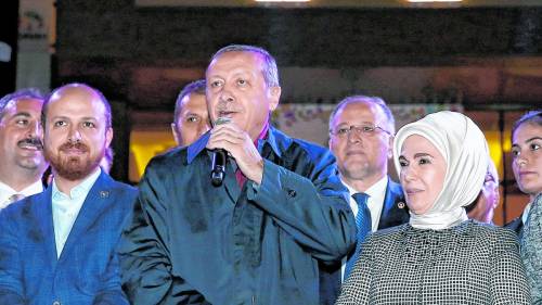 Bilal Erdoğan lascia l'Italia dopo le accuse per riciclaggio di denaro