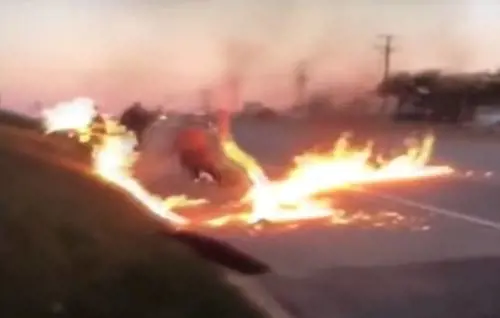 Usa, prende la benzina e dà fuoco ai colleghi