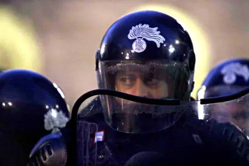 Quel crocifisso blindato nell'Europa aggredita