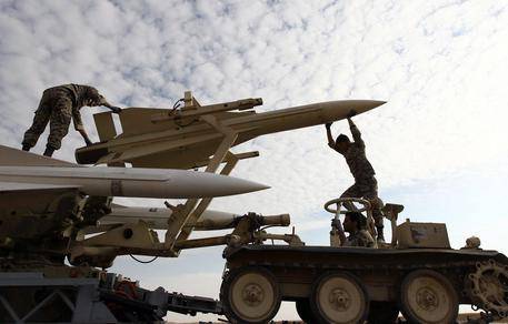 Media Usa: "L'Iran sta testando missili a medio raggio"