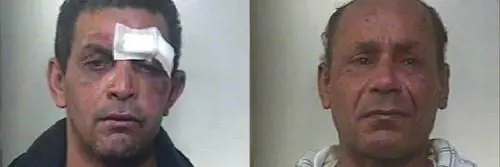 Caserta, algerini infuriati danno fuoco a una donna e guardano mentre brucia viva
