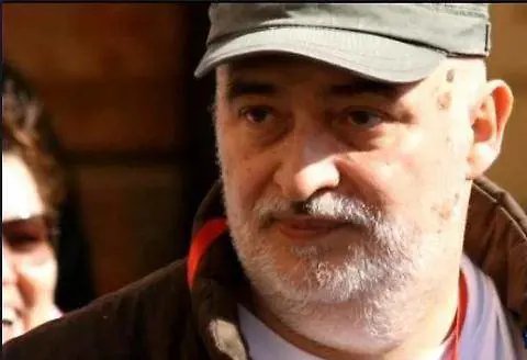 "Ogni mese devo dare 400 euro allo stupratore di mia figlia"