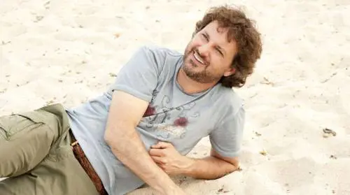 Pieraccioni sul braccio si tatua il volto di Massimo Ceccherini