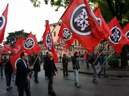 La polizia promuove CasaPound: "Violenti per colpa della sinistra"