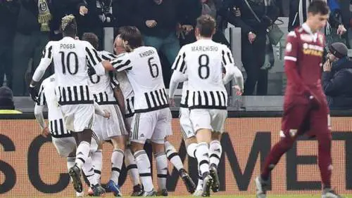 La Befana ci ridà il calcio rubato da Babbo Natale