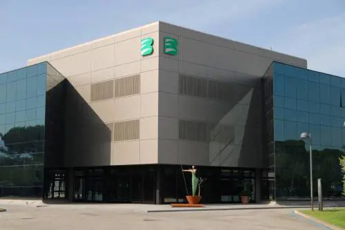 L'asta per le 4 popolari: il «feudo» del Centro agli stranieri o a Bper