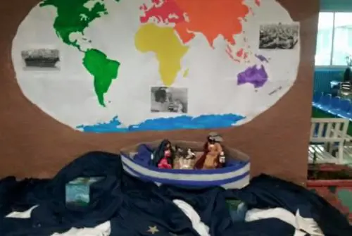 Presepe a scuola, Gesù "immigrato" lo mettono nel barcone