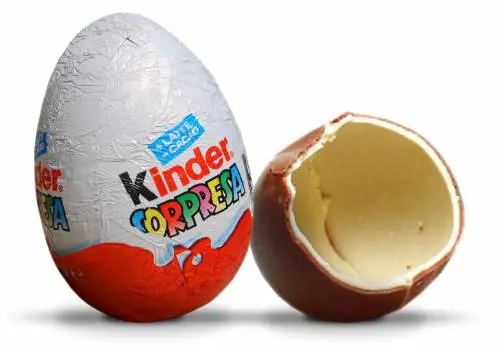 Sabotato ovetto Kinder: una pillola al posto della sorpresa