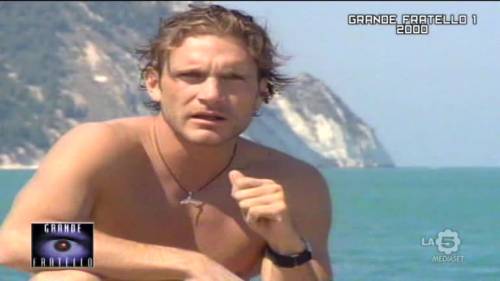 Brutto incidente stradale per l'ex gieffino Volpini