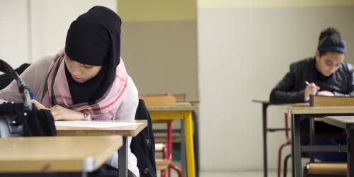 La decisione choc della scuola: bambini a lezione dall'imam