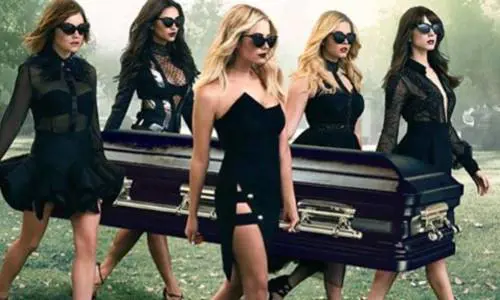 Pretty Little Liars, nuova stagione con foto sexy
