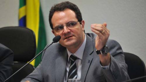 Barbosa, l'economista di sinistra che aumentarà le tasse in Brasile