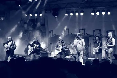 Van De Sfroos: "L'orchestra sinfonica veste i miei brani con un costume nuovo"