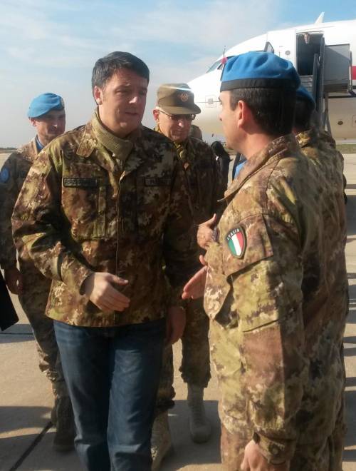 Matteo Renzi in visita al contingente italiano in Libano