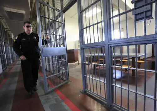 Usa, il software sbaglia a fare i conti: detenuti scarcerati per errore