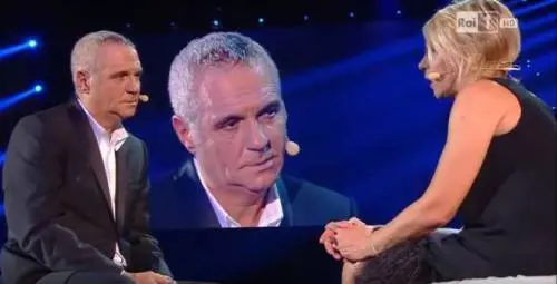 Panariello in lacrime davanti alla De Filippi