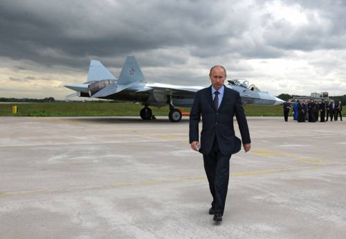 Caccia, blindati, droni, missili: così Putin sta riarmando la Russia