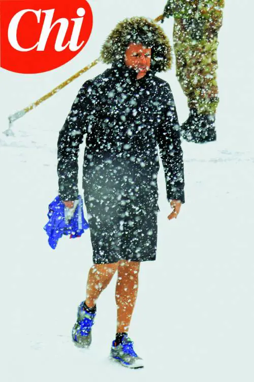 Ora Matteo Renzi imita Rocky: pantaloncini corti sotto la neve
