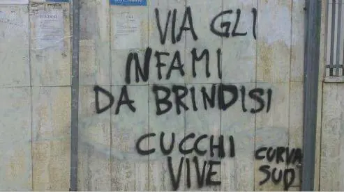 "Infame, via da Brindisi". Così la Cucchi incita i violenti contro l'agente indagato