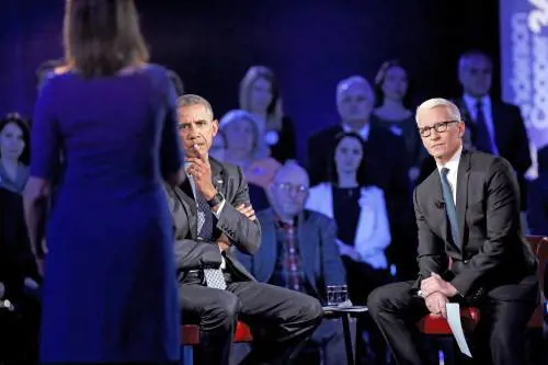 Armi, Obama battibecca con la vedova di American Sniper