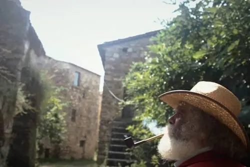 L'Italia dei borghi fantasma: la storia di Roscigno Vecchia