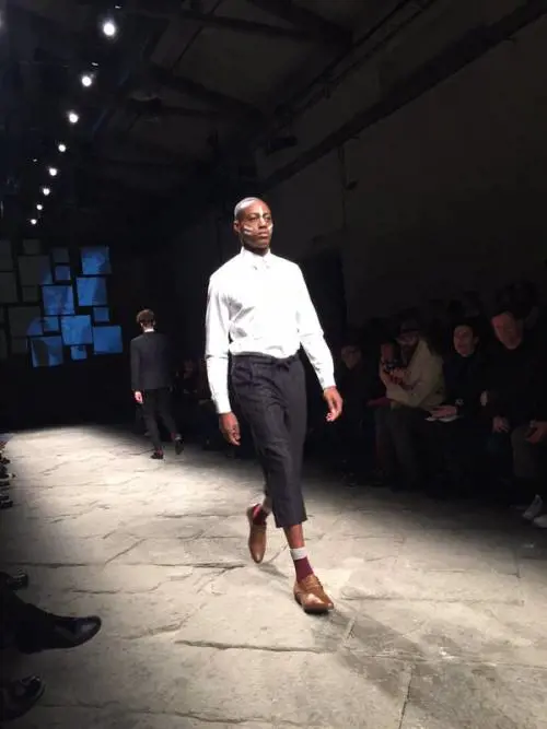 Pitti Uomo, profughi in passerella