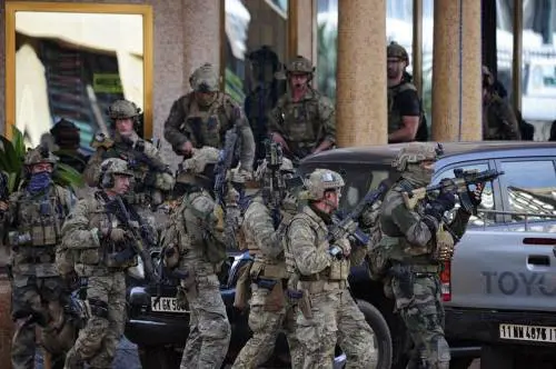 Forze speciali francesi in azione a Ouagadougou