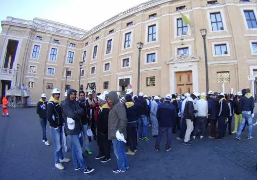 Giubileo dei Migranti, migliaia di profughi da Papa Francesco