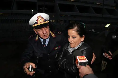 Ora la Capuozzo sfida Grillo: "Resto il sindaco di Quarto"