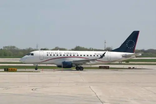 Cacciati da un volo della American Airlines. "Troppo musulmani"