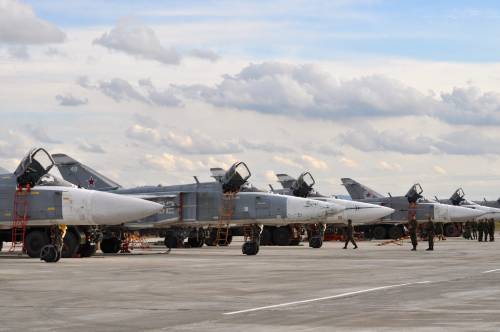 I militari russi nella base siriana: "Così bombardiamo il Califfo"