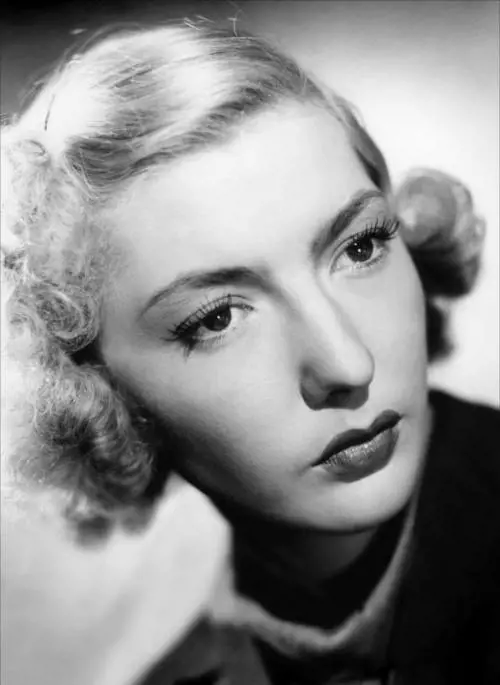 Corinne, il fiore del male della Parigi nazista