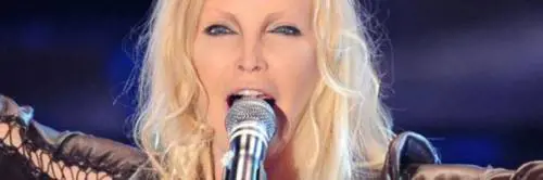 "Dopo cinquant'anni mi reinvento con Nannini e Ferro"