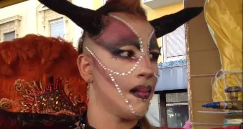 Cagliari, la drag queen: "Voglio adottare un figlio"